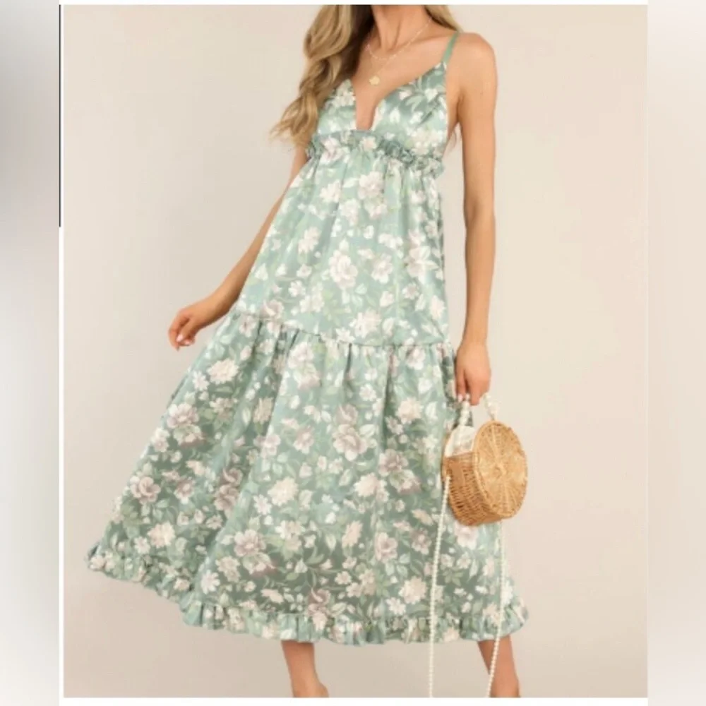 I CAN’T WAIT SAGE GREEN JACQUARD FLORAL MAXI DRESS